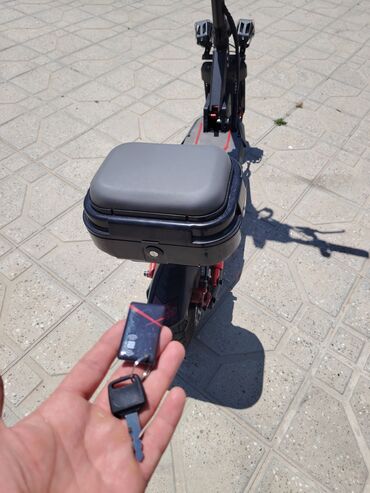 Elektrikli samokatlar: 1 km sürülüb yeni kimi 800 azn (50 nən gedir