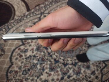 Xiaomi: Xiaomi 11T, rəng - Gümüşü, 
 Barmaq izi — 6