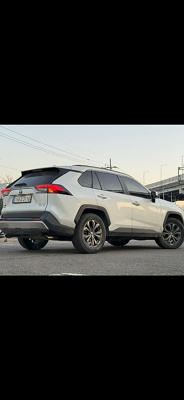 Toyota: Toyota RAV4: 2022 г., 2.5 л, Гибрид, Кроссовер — 3