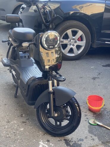 Elektrikli samokatlar: Ideal veziyyetdedir Tam zaretkaya 60-70 km gedir Tam zaretkani 5 saata — 8