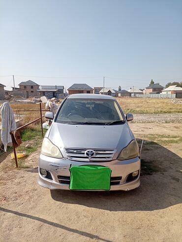 авто гаражное хранение: Toyota Ipsum: 2002 г., Автомат, Бензин, Вэн/Минивэн