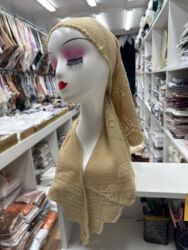 Платки: Платок, Осень-весна, С узорами, С бисером, Вязаная модель — 10