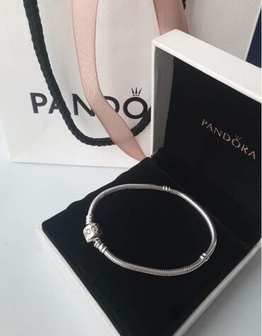 Narukvice: Pandora narukvica u originalnom pakovanju + gratis 1 privezak — 19