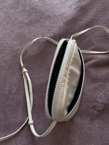 Çantalar: Çiyin çantası, Pull & Bear, İşlənmiş — 4