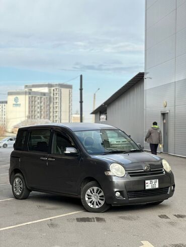 Honda: Toyota Sienta: 2011 г., 1.5 л, Вариатор, Бензин, Минивэн