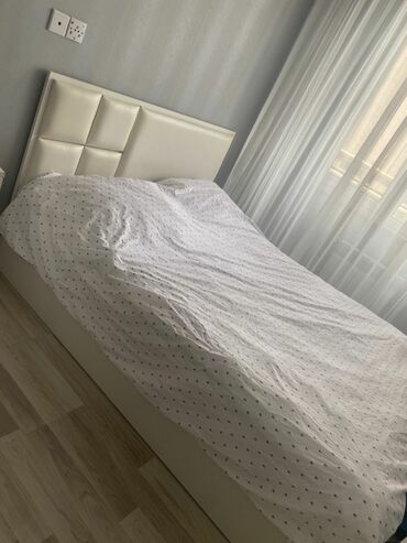 Çarpayılar: Taxt 180 azn matrasla birgə yaxşı vəziyyətdədir problemi yoxdur ünvan