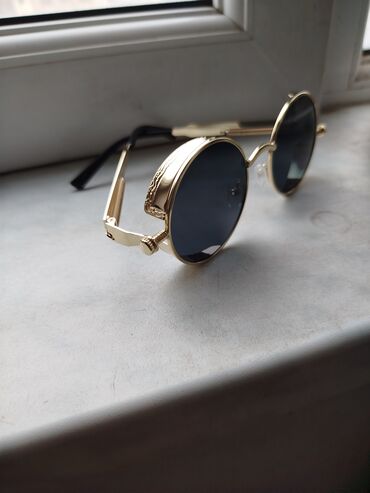 Eynəklər: Xaricdən gəlib.Komplekt 4 ədəd,dənə satılmır,təp təzədir.Sonu 60 azn — 7