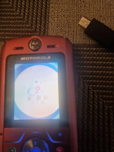 Техника и электроника: Motorola < 2 ГБ, цвет - Красный, Кнопочный — 3