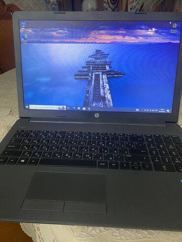 HP: İşlənmiş HP 15.6 ", Intel Celeron, 512 GB, Ünvandan götürmə