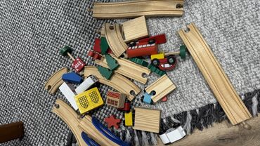 Игрушки: Качественная деревянная дорога с игрушками
