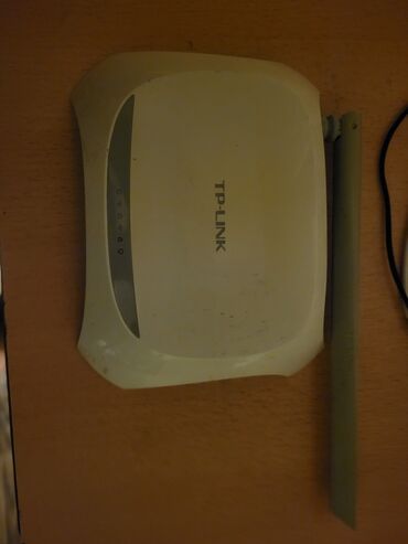 modem tp link 1 antena: Tp Link modem işlək vəziyyətdədir. heç bir problemi yoxdur