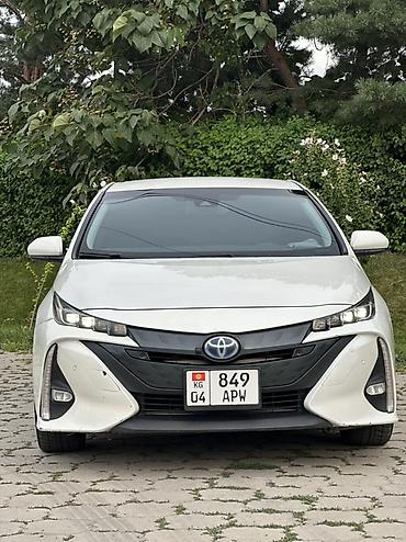 эска 8: Toyota Prius: 2017 г., 1.8 л, Автомат, Гибрид, Лифтбек — 4