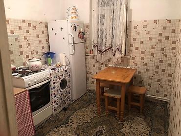 sumqayıt 10 cu mikrorayon: Sumqayıtda, 18-ci mikrorayonda 4 otaqlı mənzil satılır! ​Otaq sayı: 4 — 3
