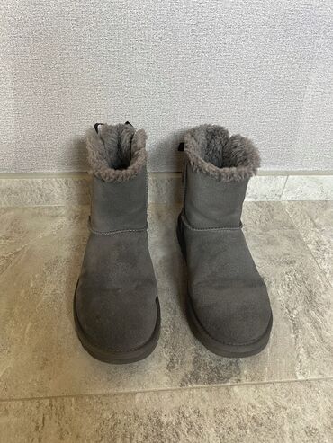 Ugg obuća: Ugg čizme, bоја - Siva, 39