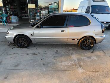 Toyota: Toyota Corolla: 1.3 l. | 2001 έ. Χάτσμπακ — 3