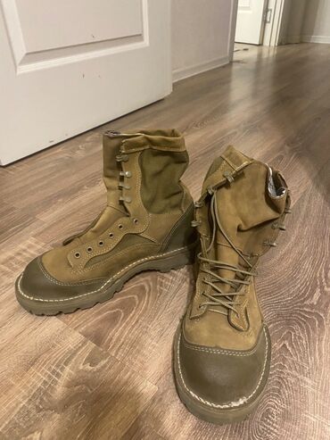 Botinkalar: Sarı Botinka satılır. Amerika istehsalıdır, yenidir. 42 razmer / — 2