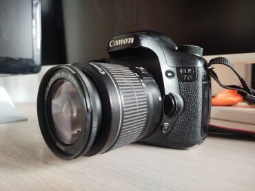 фотоаппарат canon powershot sx130: Продаю классный фотоаппарат профессиональный canon 7d очень хорошем