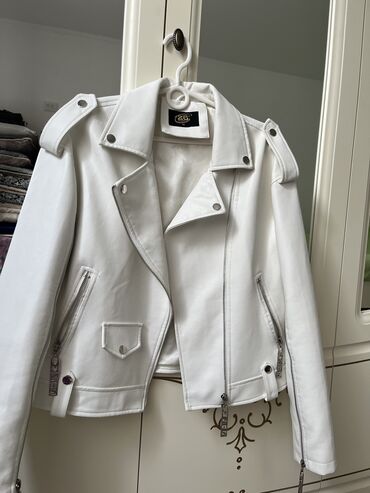 Кожаные куртки: Продается новый пиджак за 999