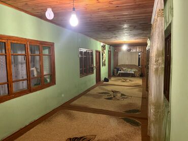 xacmazda tecili satilan evler: 3 otaqlı, 125 kv. m, Kredit yoxdur, Orta təmir