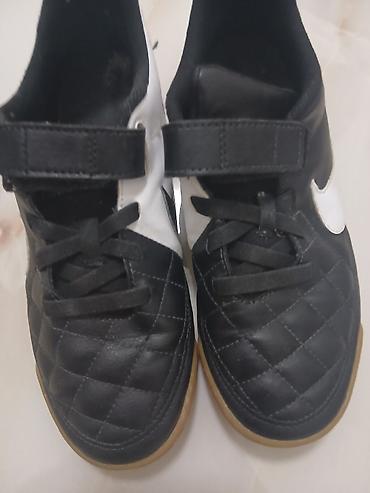 nike lilly: Nike Tiempo dečije patike za fudbal u dvorani (indoor) - Model: Nike — 1