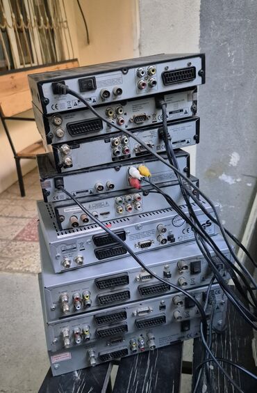 krosna antenna: Krosnu aparatları işləkdi