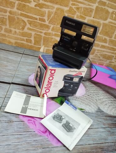 polaroid fotoaparat: Tam işlək vəziyətdə cəmi 2 dəfə işlənib