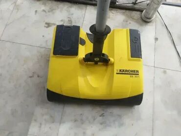 Štapni usisivači: 1. Karcher KB5 Lepo ocuvana ispravna. 2. Karcher EB30/1 . Neispitana — 3