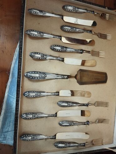 скрутка для ножей: Серебро 800 проба, набор для десерта, Европа. 6 ножей, 6 вилок