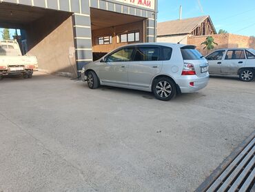 Honda: Honda Civic: 2004 г., 1.7 л, Вариатор, Бензин, Хэтчбэк
