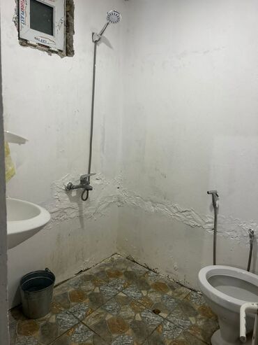 Uzunmüddətli kirayə mənzillər: Kirayə verilir: 3 otaqlı, mebellı mənzil pirallahı rayon Gürgan qəs — 1