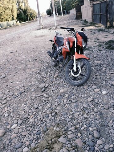электро мотацикл: Классический мотоцикл Honda, 150 куб. см, Бензин, Взрослый, Б/у