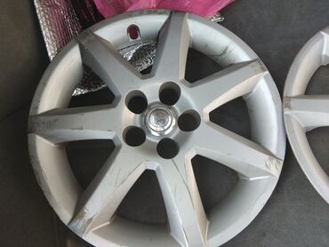 Disklər: Kolpak Toyota R 16