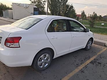 авто ярис: Toyota Yaris: 2009 г., 1.3 л, Автомат, Седан — 1