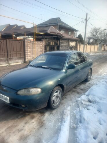 продаю прадо: Hyundai Avante: 1995 г., 1.5 л, Механика, Бензин, Седан