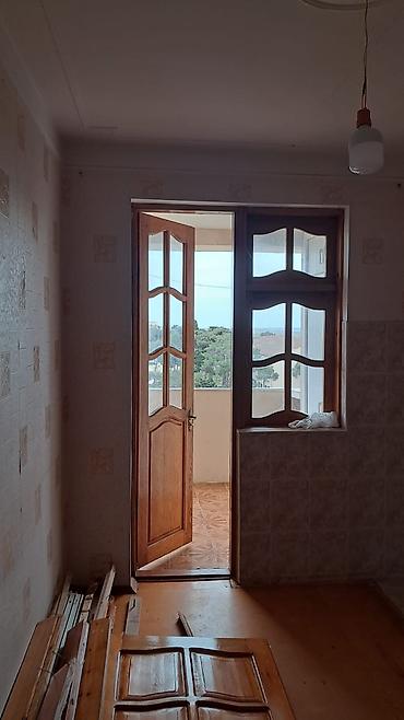 пластик: Otaq qapilari 4 eded 2 eded de hamam tualet ucun pencere pay verilir — 1