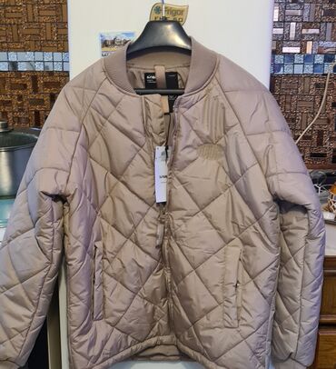 Ostalo: Muške i ženske lagane puffer jakne - Model: kratke, prošivene puffer — 21