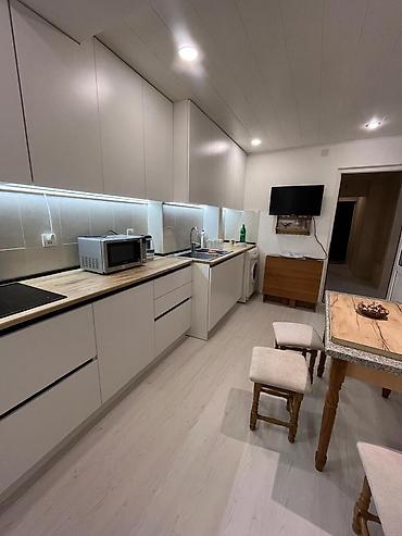 bakida ev: İcarəyə verilir 3 otaqlı yeni tikili 82 m², Elmlər Akademiyası m. 1 — 8