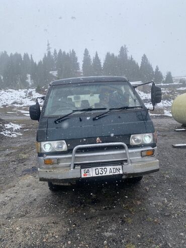 срочно продам авто в связи с переездом: Mitsubishi Delica: 1991 г., 2.5 л, Автомат, Дизель, Жол тандабас