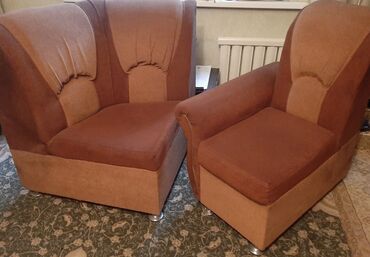 купить кожаный диван бу: Продаем б/у угловой диван коричневого цвета. Состояние б/у