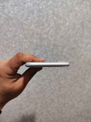 Apple iPhone: IPhone 8 Plus, 64 GB, Ağ, Barmaq izi — 6