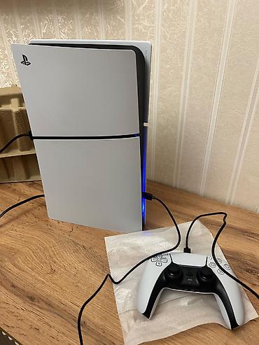 plesteysn 5: PlayStation 5 Slim oyun konsolu + DualSense idarəetmə pultu play — 3