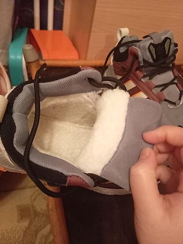 Кроссовки и спортивная обувь: Продаю кросовки новые 39 размер Adidas зимние по всем вопросам — 4