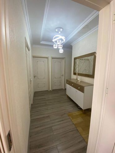 Köhnə tikili: Bakı, Yeni Günəşli Massiv V, 4 otaqlı, Köhnə tikili, m. Xalqlar Dostluğu, 100 kv. m -da lalafo.az — 14 Köhnə tikili: Bakı, Yeni Günəşli Massiv V, 4 otaqlı, Köhnə tikili, m. Xalqlar Dostluğu, 100 kv. m — 14