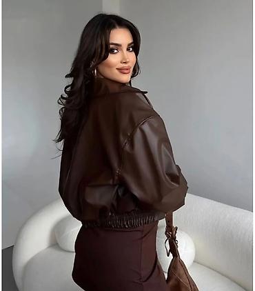kisi deri kurtkalar: Qadınlar üçün qısa dəri görünümlü jaket (süni dəri) - Rəng: tünd — 3