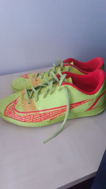 cizme na pertlanje: Nike, 37.5, bоја - Zelena