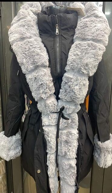 Zimske jakne: Zimske jakne 
S m l xl xxl — 19