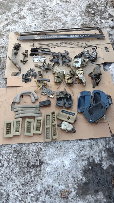 Другие детали ходовой части: Продаю запчасти на, Митсубиси Делика, дизель 2,8 И есть — 4