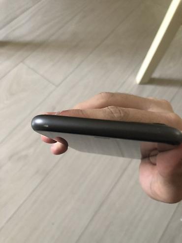 philips xenium 9@9s: IPhone 11, Qara, Face ID — 10