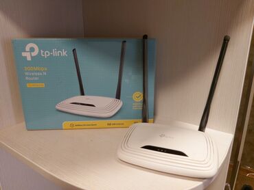 wireless: Tp-Link 300mbps
Wireless N Router