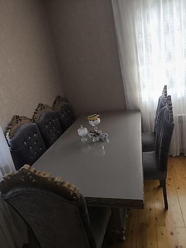 Masalar və oturacaqlar: Qonaq otağı üçün, İşlənmiş, Açılmayan, Dördbucaq masa, 8 stul — 2